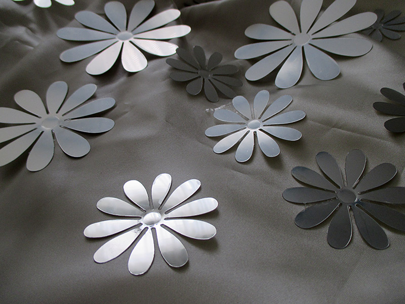 3D dekorace 3D květy metalická stříbrná, 3D samolepky na zeď 3D květy metalická stříbrná, 3D nálepky na zeď 3D květy metalická stříbrná, 3D dekorace na stěnu 3D květy metalická stříbrná