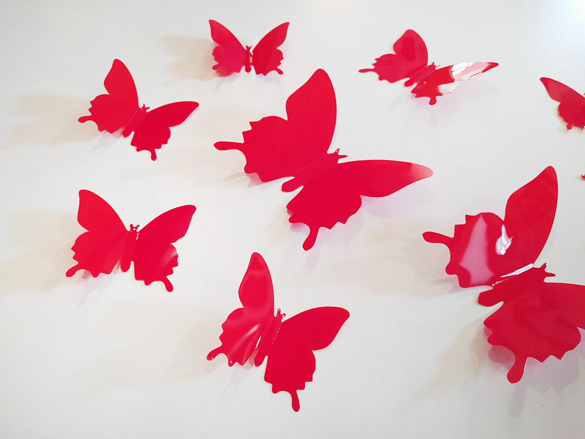3D dekorace motýli červená, 3D samolepky na zeď motýli červená, 3D nálepky na zeď motýlci červená, 3D dekorace na stěnu motýlci červená
