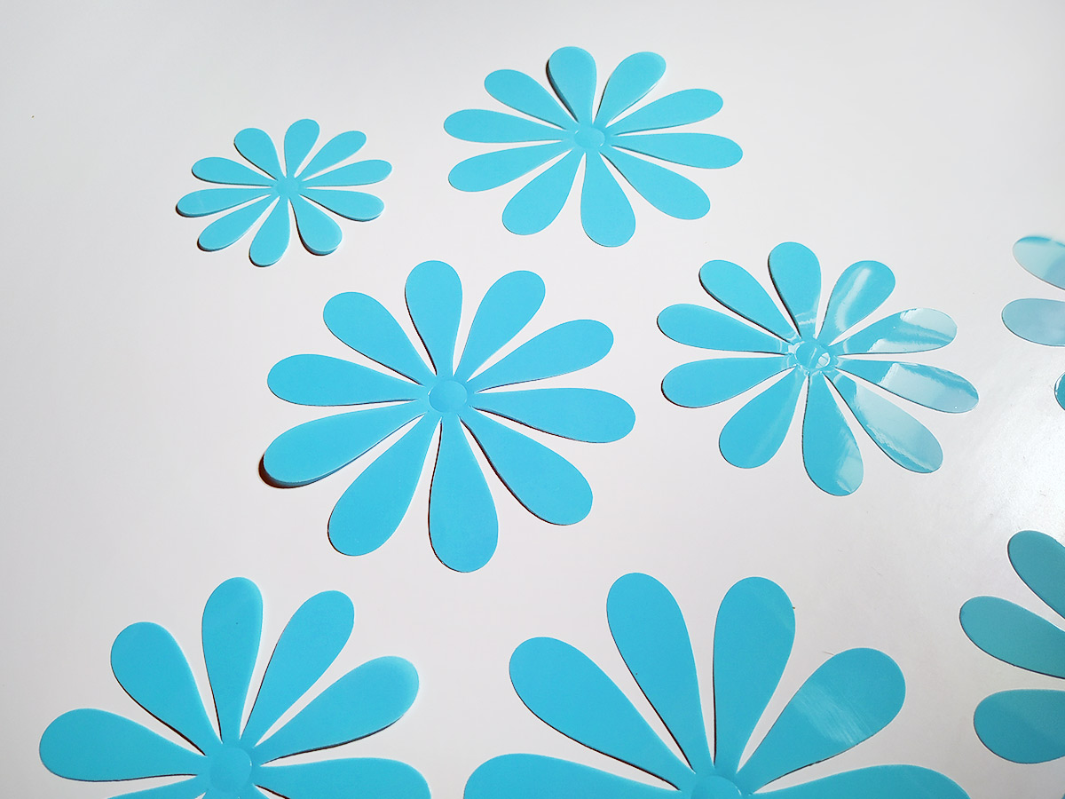3D dekorace květy azurově modrá, 3D samolepky na zeď kytičky světle modré, 3D nálepky na zeď květy azurově modrá, 3D dekorace na stěnu kytičky světle modré