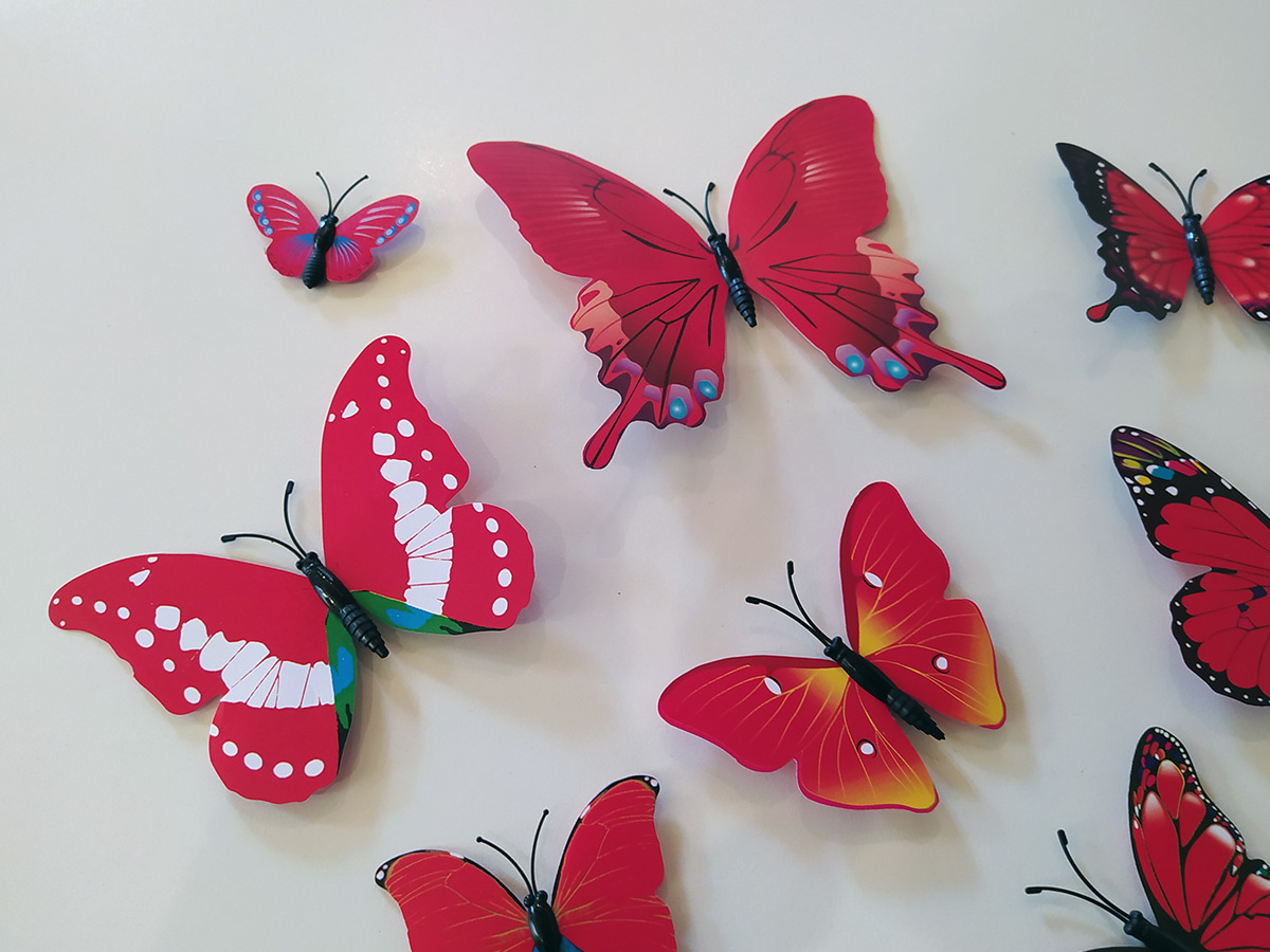 3D dekorace motýli červenožlutá, 3D samolepky na zeď motýli červenožlutá, 3D nálepky na zeď motýlci červenožlutá, 3D dekorace na stěnu motýlci červenožlutá