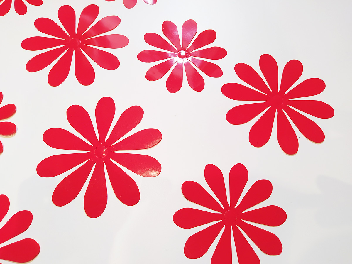 3D dekorace květy červená, 3D samolepky na zeď kytičky červené, 3D nálepky na zeď květy červené, 3D dekorace na stěnu kytičky červená