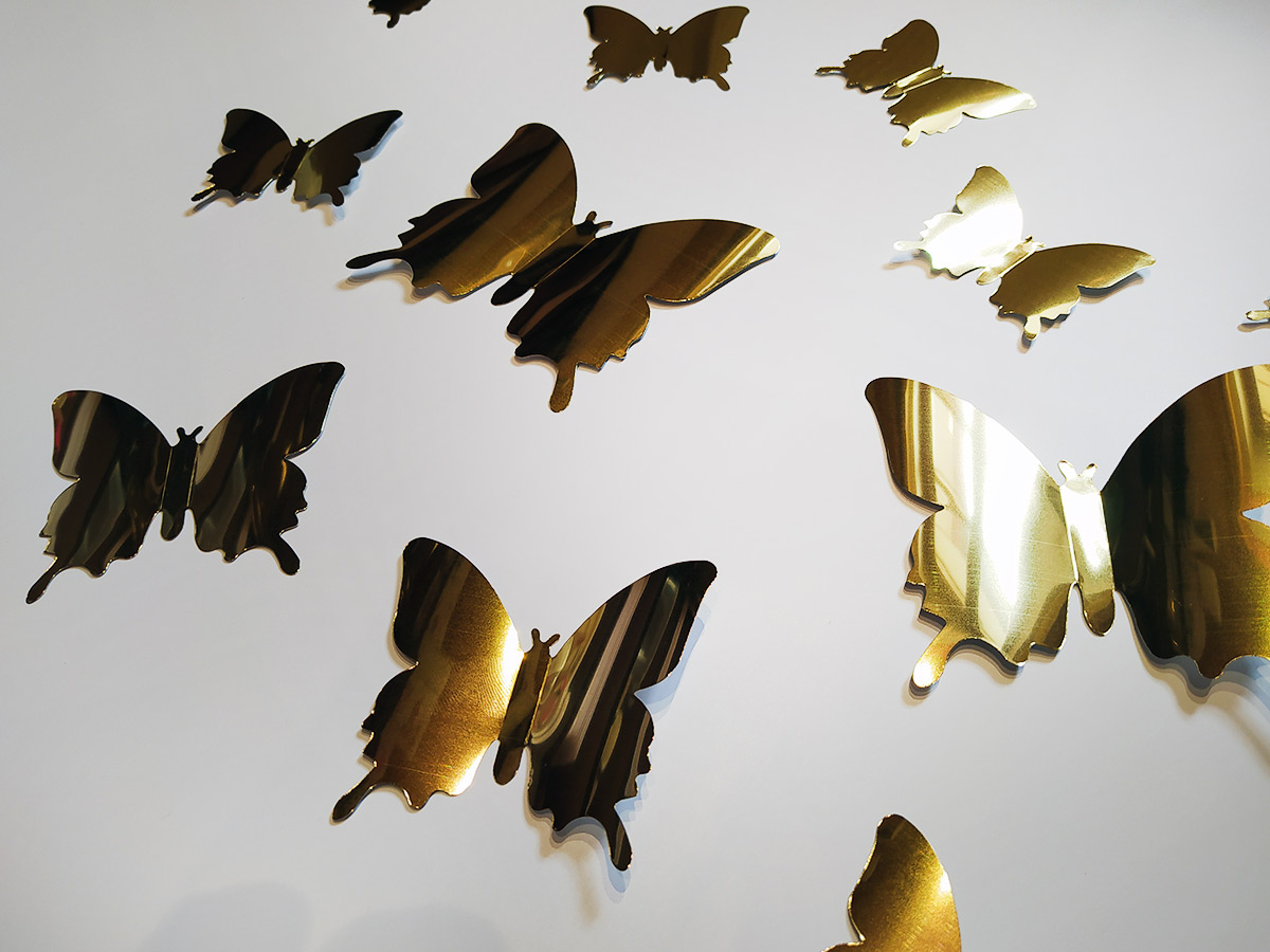3D dekorace motýli metalická zlatá, 3D samolepky na zeď motýli metalická zlatá, 3D nálepky na zeď motýlci metalická zlatá, 3D dekorace na stěnu motýlci metalická zlatá